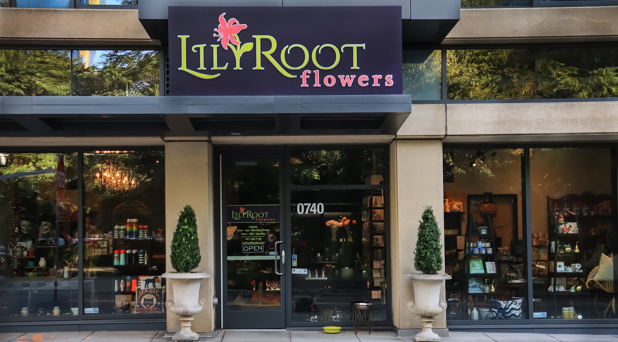 Liliroot Flowers storefront Portland OR