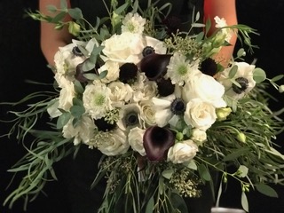 black and white bridal bouquet